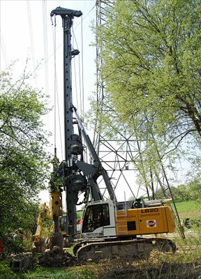 LIEBHERR LB 20 Rotary drilling rig