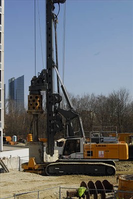 LIEBHERR LB 36 Rotary pile drilling rig