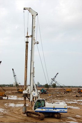 Soilmec SR-30 hydraulic piling rig