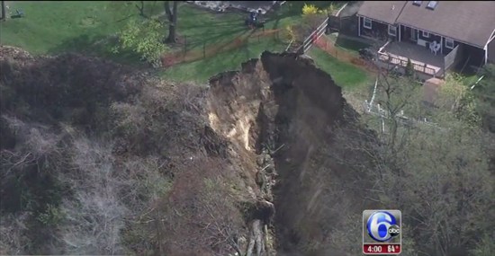 Delaware River landslide